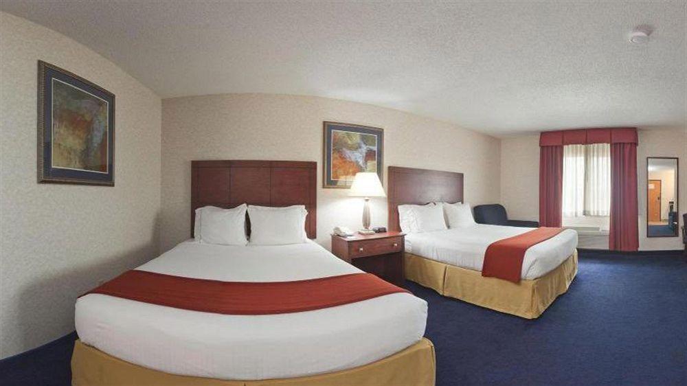 Holiday Inn Express Deforest By Ihg Dış mekan fotoğraf