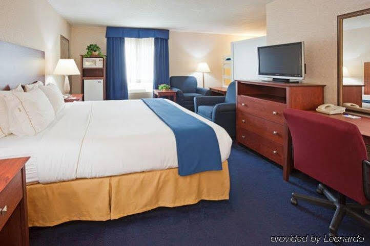 Holiday Inn Express Deforest By Ihg Dış mekan fotoğraf