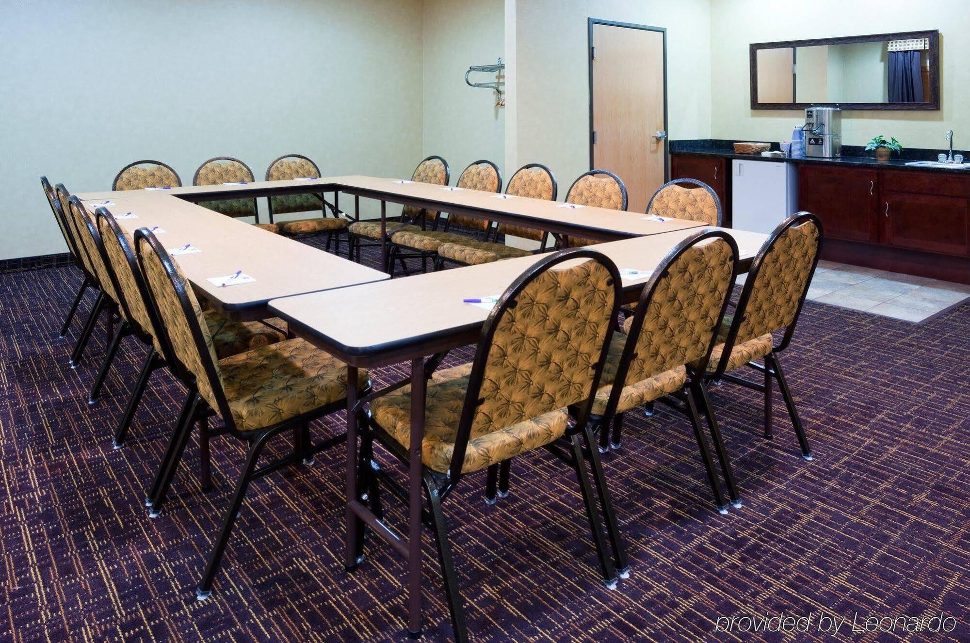 Holiday Inn Express Deforest By Ihg Dış mekan fotoğraf